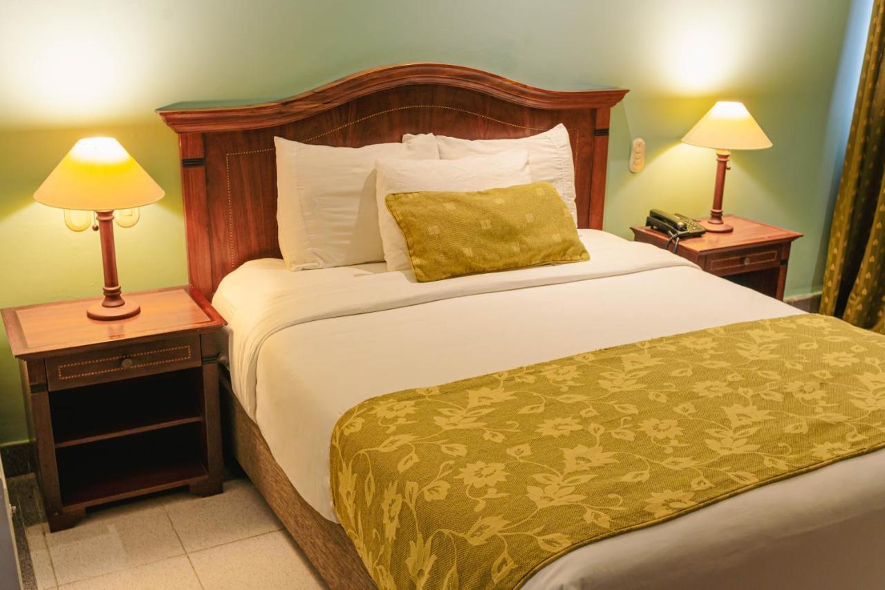 Hotel Faranda Express Puerta Del Sol Barranquilla, A Member Of Radisson Individuals Barranquilla  Bagian luar foto