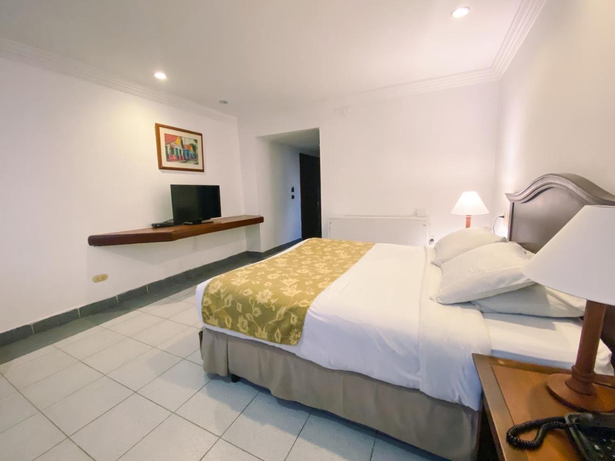 Hotel Faranda Express Puerta Del Sol Barranquilla, A Member Of Radisson Individuals Barranquilla  Bagian luar foto