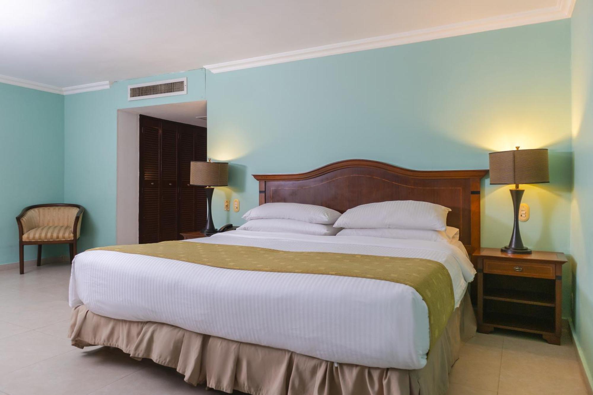 Hotel Faranda Express Puerta Del Sol Barranquilla, A Member Of Radisson Individuals Barranquilla  Bagian luar foto