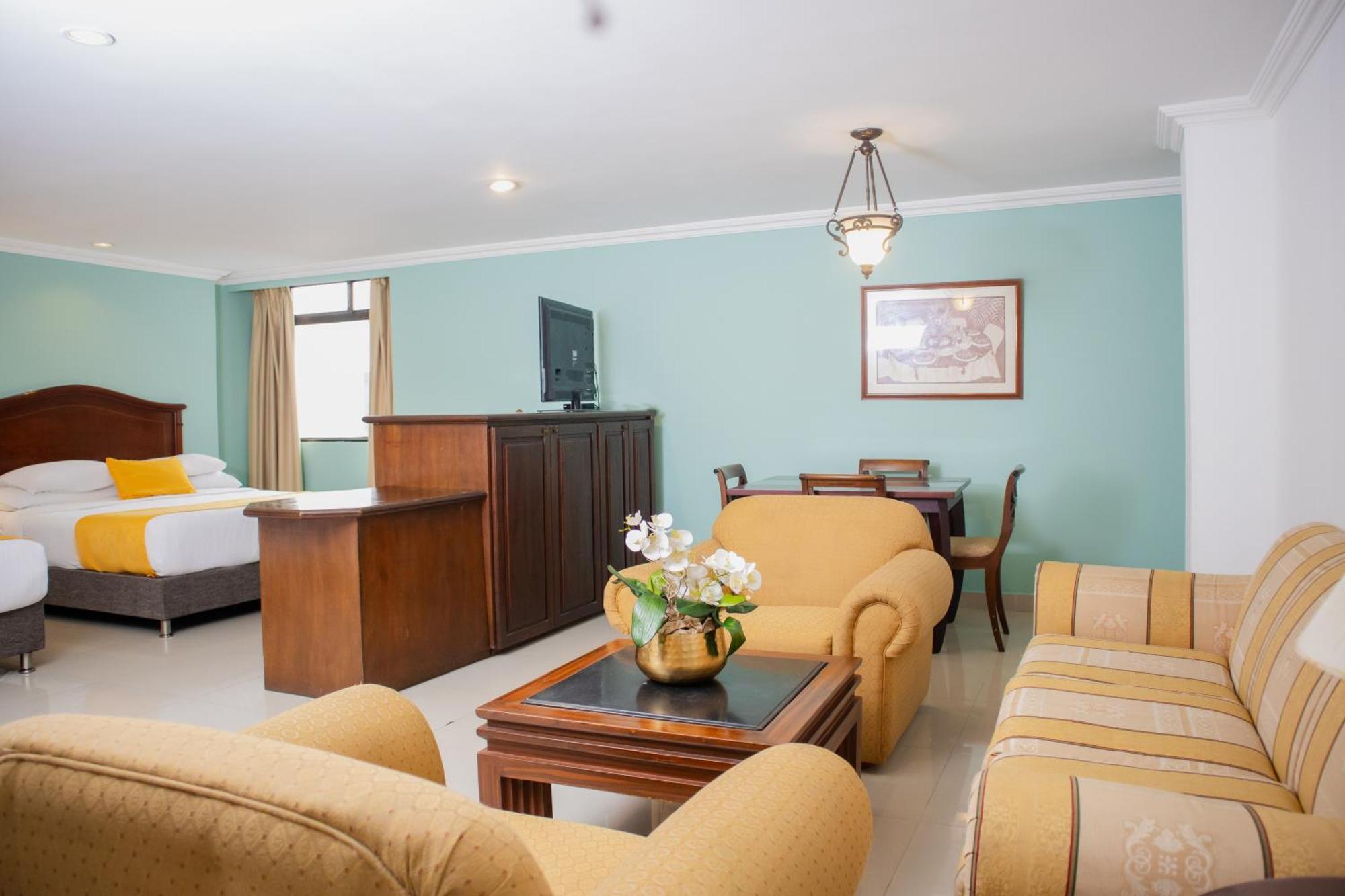 Hotel Faranda Express Puerta Del Sol Barranquilla, A Member Of Radisson Individuals Barranquilla  Bagian luar foto