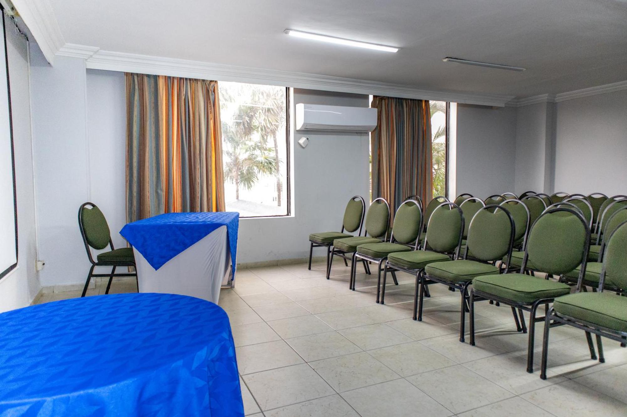 Hotel Faranda Express Puerta Del Sol Barranquilla, A Member Of Radisson Individuals Barranquilla  Bagian luar foto